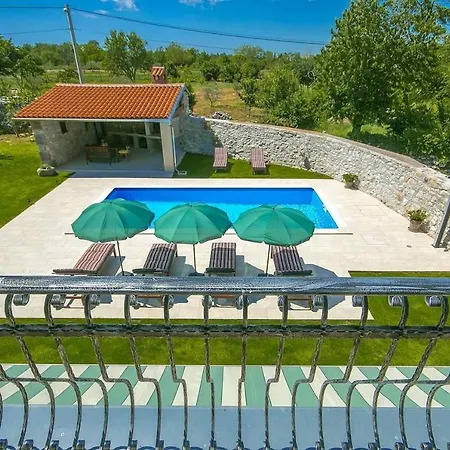 Сasa de vacaciones Hisina Rajki